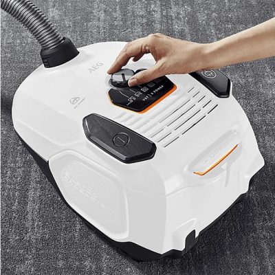Aspirador con bolsa - AEG 900 258 412, 650 W, Depósito 3,5 l, Blanco